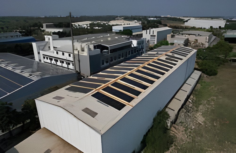 Rooftop solar along an industrial shed, Gujarat